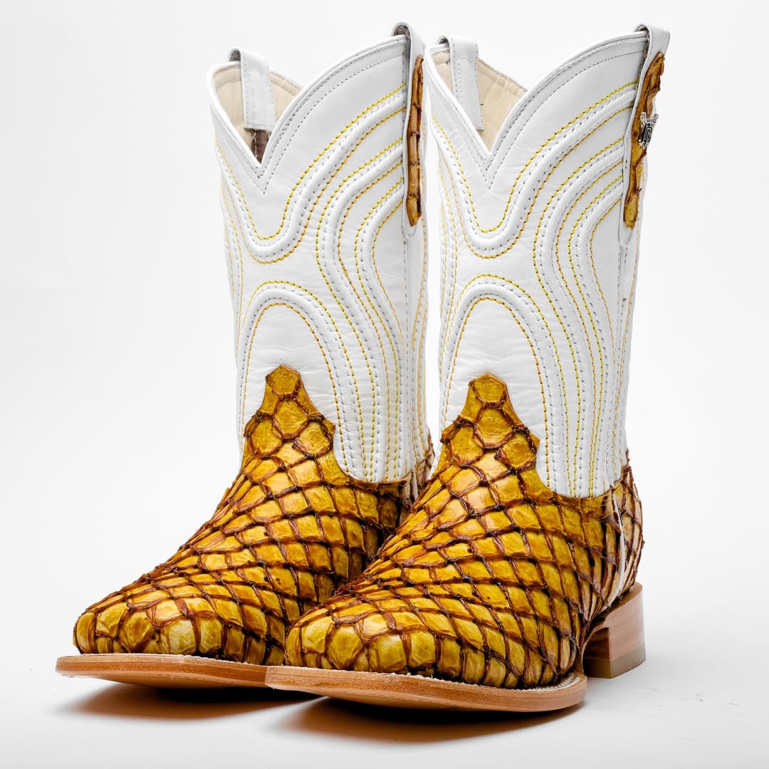 Butter-Toned Pirarucu Leather Boots – Square Toe