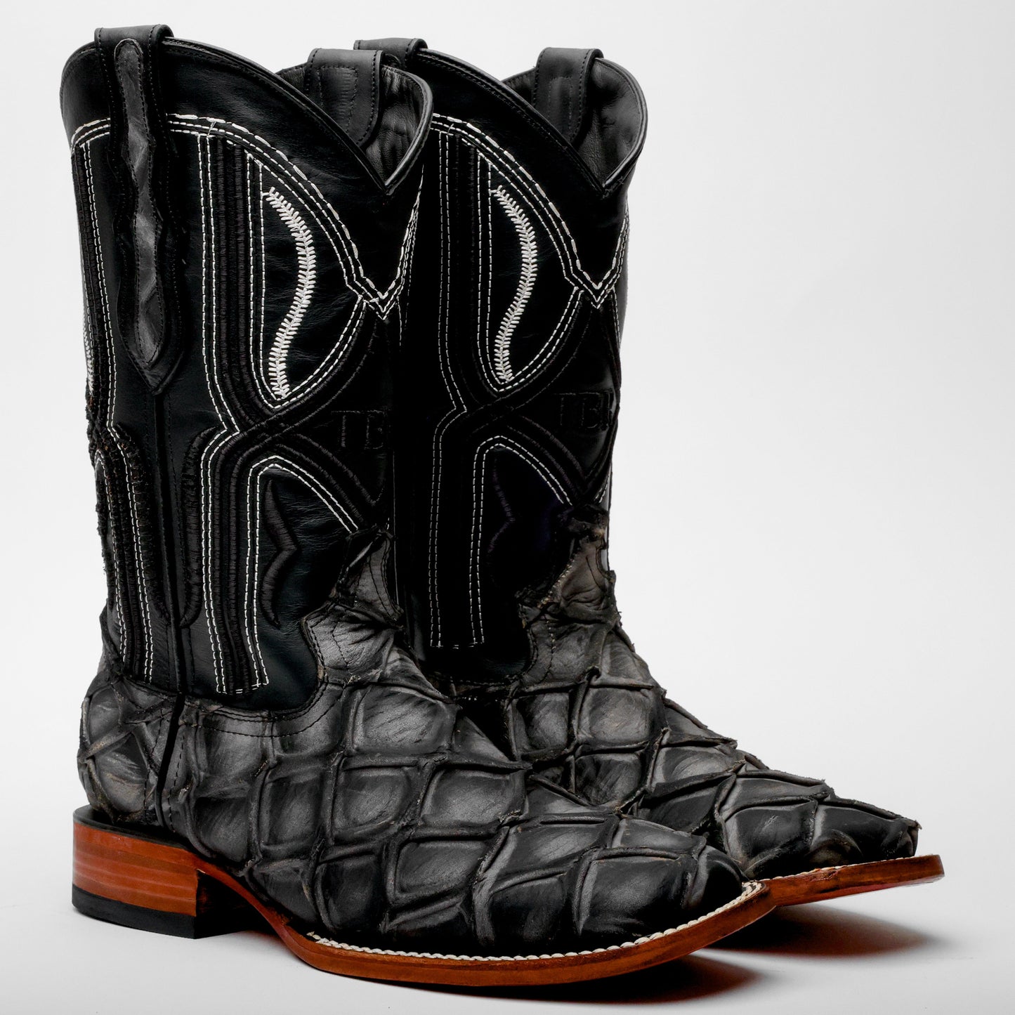 Rustic Matte Eclipse Pirarucu Boots – Square Toe Design